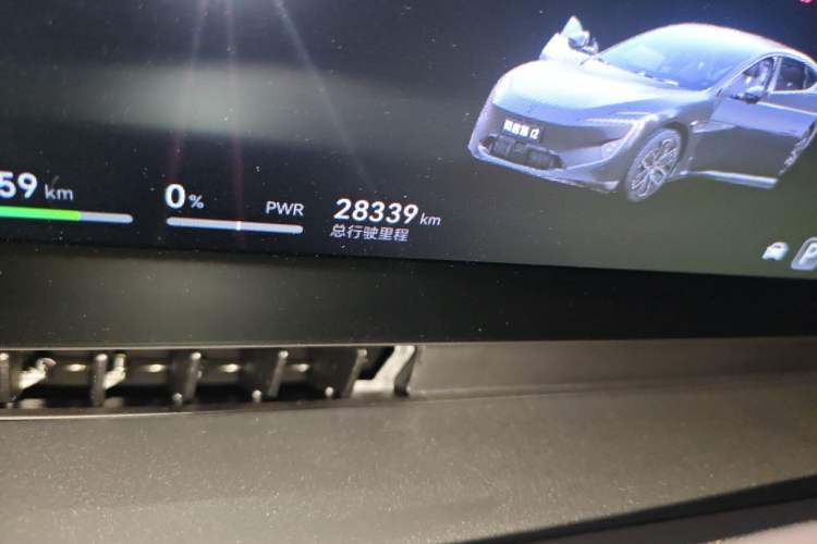 Used Avatr 12 2024 Updated Version 700 Three-Laser Rear-Wheel Drive Luxury Edition Odometer Close Up