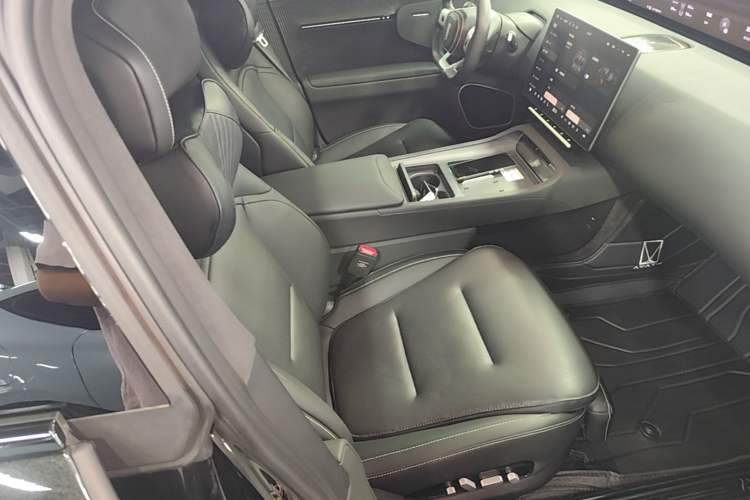 Used Avatr 12 2024 700 Three-Laser Rear-Wheel Drive Luxury Edition Right Front Seat