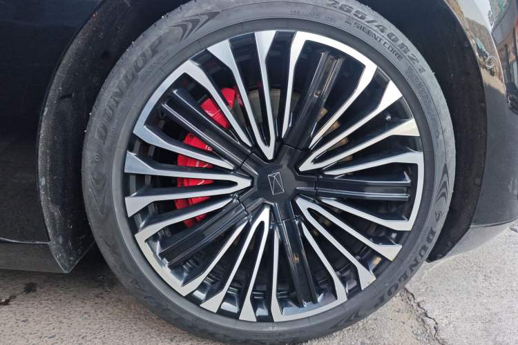 Used Avatr 12 2024 650 Three-Laser Four-Wheel Drive Performance Edition Right Front Wheel Hub