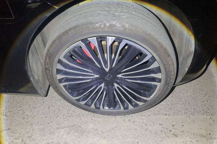 Used Avatr 12 2024 650 Three-Laser Four-Wheel Drive Performance Edition Right Front Wheel Hub