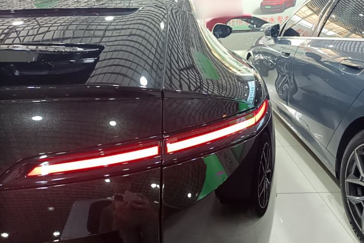 Used Avatr 12 2024 700 Three-Laser Rear-Wheel Drive Luxury Edition Right Rear Taillight