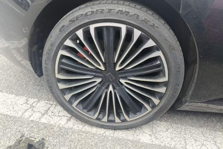 Used Avatr 12 2024 700 Three-Laser Rear-Wheel Drive Luxury Edition Right Rear Wheel Hub