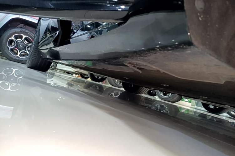 Used Avatr 12 2024 700 Three-Laser Rear-Wheel Drive Luxury Edition Right Side Sill