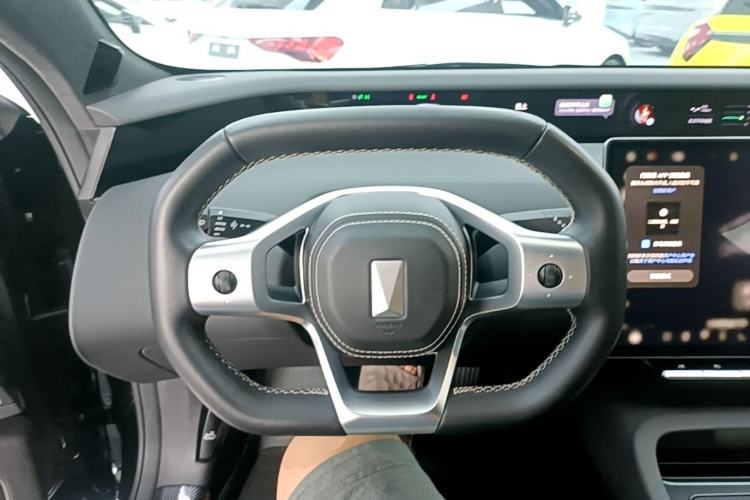 Used Avatr 12 2024 Updated Version 700 Three-Laser Rear-Wheel Drive Luxury Edition Steering Wheel