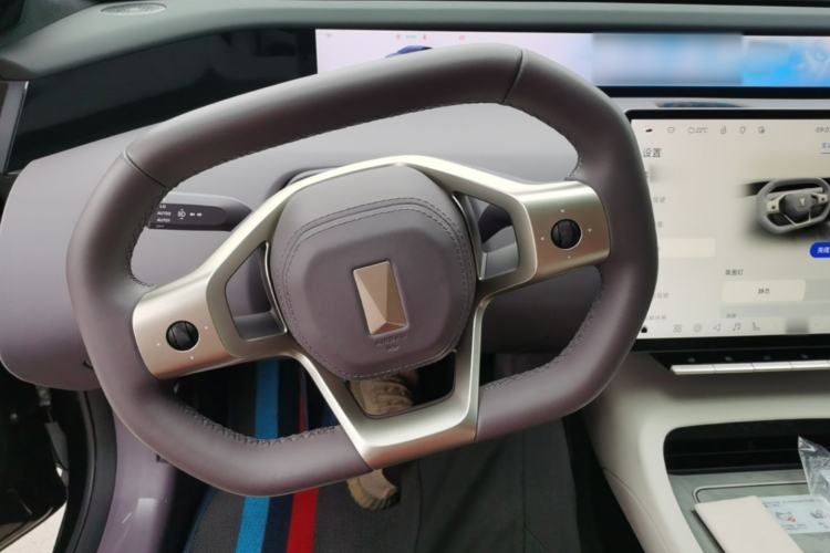 Used Avatr 12 2024 Updated Version 700 Three-Laser Rear-Wheel Drive Luxury Edition Steering Wheel