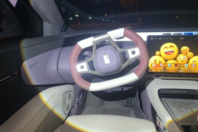 Used Avatr 12 2024 650 Three-Laser Four-Wheel Drive Performance Edition Steering Wheel