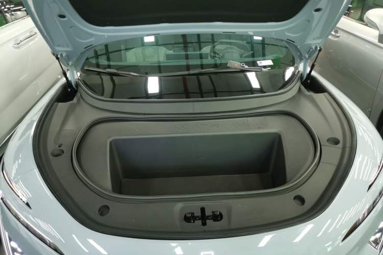 Used Avatr 12 2024 650 Three-Laser Four-Wheel Drive Performance Edition Engine Bay