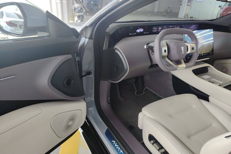 Used Avatr 12 2024 700 Three-Laser Rear-Wheel Drive Luxury Edition Interior 2