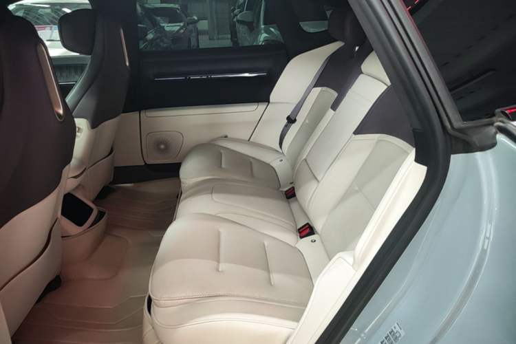 Used Avatr 12 2024 700 Three-Laser Rear-Wheel Drive Luxury Edition Left Rear Seat