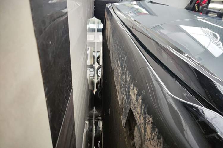 Used Avatr 12 2024 700 Three-Laser Rear-Wheel Drive Luxury Edition Left Side Sill