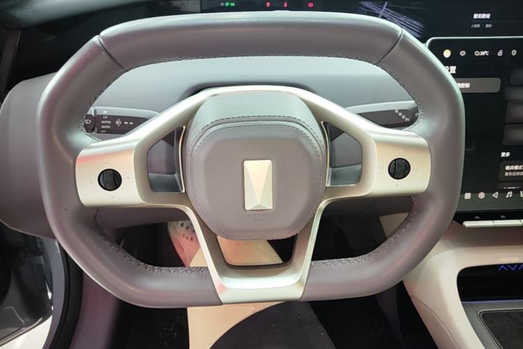 Used Avatr 12 2024 700 Three-Laser Rear-Wheel Drive Luxury Edition Steering Wheel