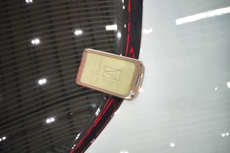 Used Avatr 12 2024 700 Three-Laser Rear-Wheel Drive Luxury Edition Vehicle Key