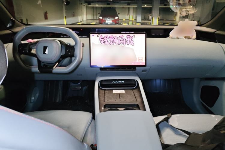 Used Avatr 12 2024 Updated Version 700 Three-Laser Rear-Wheel Drive Luxury Edition Center Console