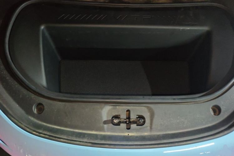 Used Avatr 12 2024 650 Three-Laser Four-Wheel Drive Performance Edition Engine Bay