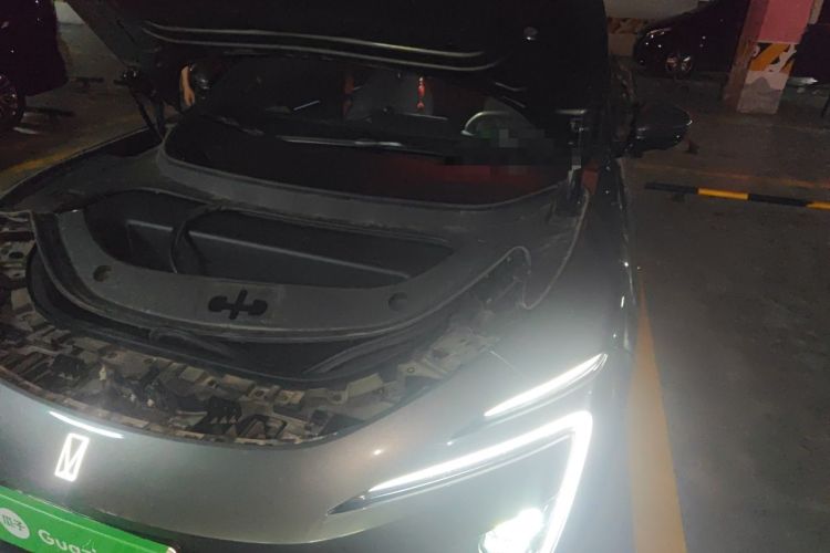 Used Avatr 12 2024 Updated Version 700 Three-Laser Rear-Wheel Drive Luxury Edition Engine Bay Left