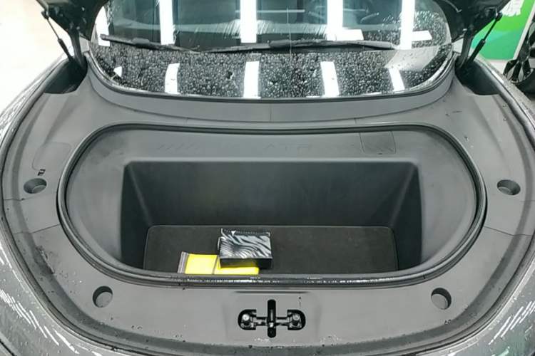 Used Avatr 12 2024 Updated Version 700 Three-Laser Rear-Wheel Drive Luxury Edition Engine Bay