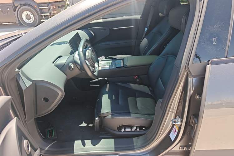Used Avatr 12 2024 650 Three-Laser Four-Wheel Drive Performance Edition Left Front Seat