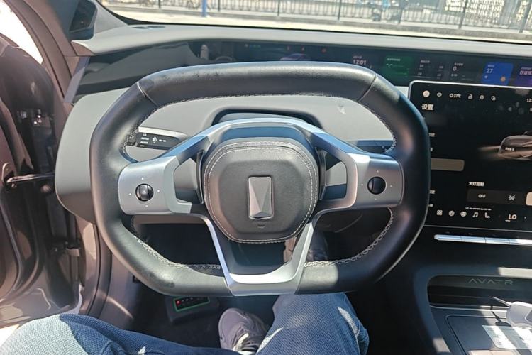 Used Avatr 12 2024 650 Three-Laser Four-Wheel Drive Performance Edition Steering Wheel