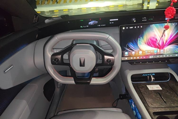 Used Avatr 12 2024 Updated Version 700 Three-Laser Rear-Wheel Drive Luxury Edition Steering Wheel
