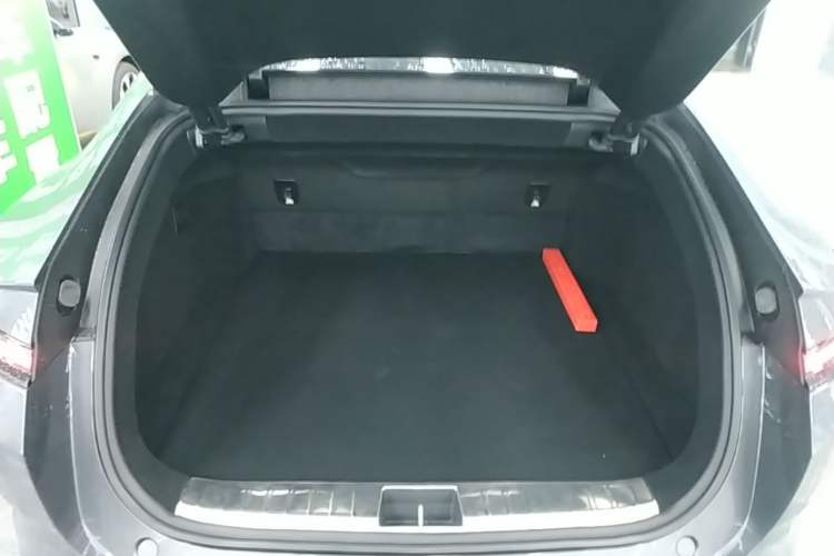 Used Avatr 12 2024 Updated Version 700 Three-Laser Rear-Wheel Drive Luxury Edition Trunk