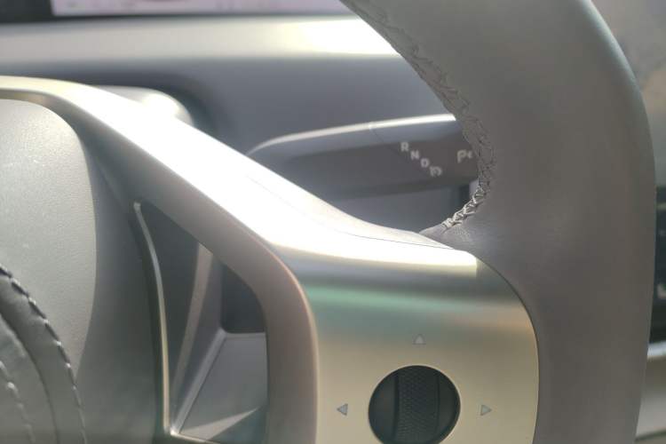 Used Avatr 12 2024 700 Three-Laser Rear-Wheel Drive Luxury Edition Gear Lever