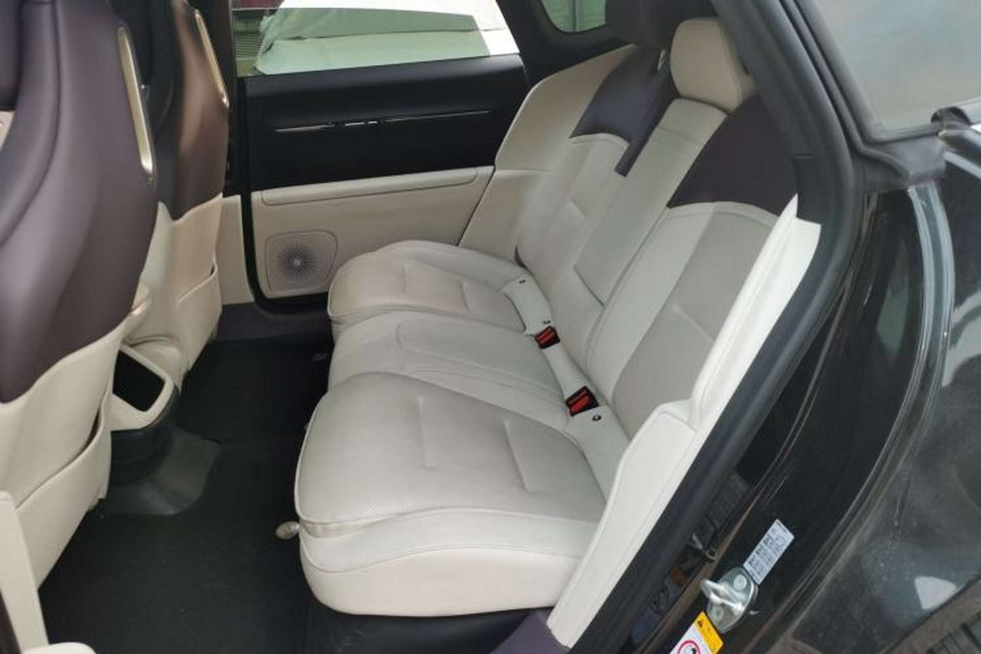 Used Avatr 12 2024 Updated Version 700 Three-Laser Rear-Wheel Drive Intelligent Enjoyment Edition Left Rear Seat