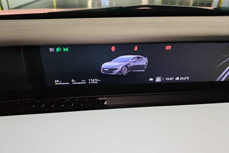 Used Avatr 12 2024 Updated Version 700 Three-Laser Rear-Wheel Drive Luxury Edition Instrument Cluster