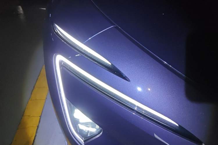 Used Avatr 12 2024 700 Three-Laser Rear-Wheel Drive Luxury Edition Right Front Headlight