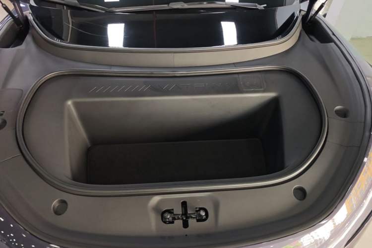 Used Avatr 12 2024 Updated Version 700 Three-Laser Rear-Wheel Drive Luxury Edition Engine Bay