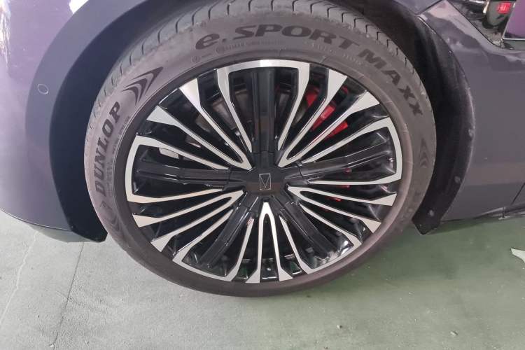 Used Avatr 12 2024 700 Three-Laser Rear-Wheel Drive Luxury Edition Exterior 4