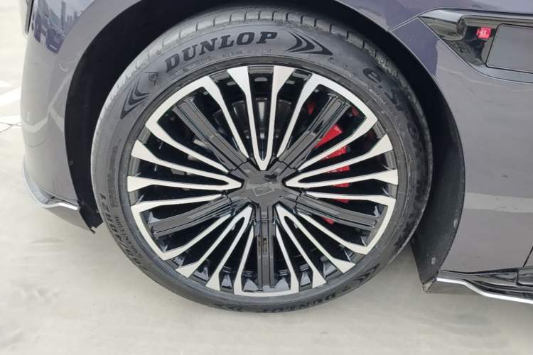 Used Avatr 12 2024 700 Three-Laser Rear-Wheel Drive Luxury Edition Exterior 4