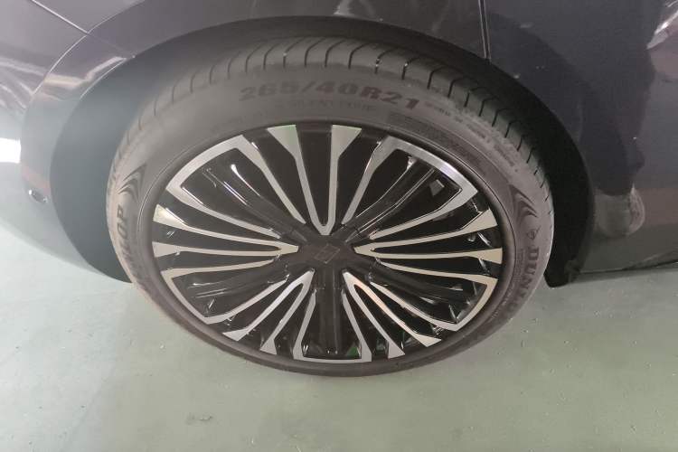 Used Avatr 12 2024 700 Three-Laser Rear-Wheel Drive Luxury Edition Exterior 5