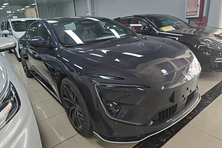 Used Avatr 12 2024 700 Three-Laser Rear-Wheel Drive Luxury Edition Front Right 45 Deg