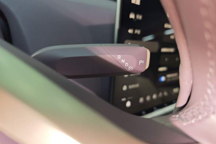Used Avatr 12 2024 Updated Version 700 Three-Laser Rear-Wheel Drive Luxury Edition Gear Lever