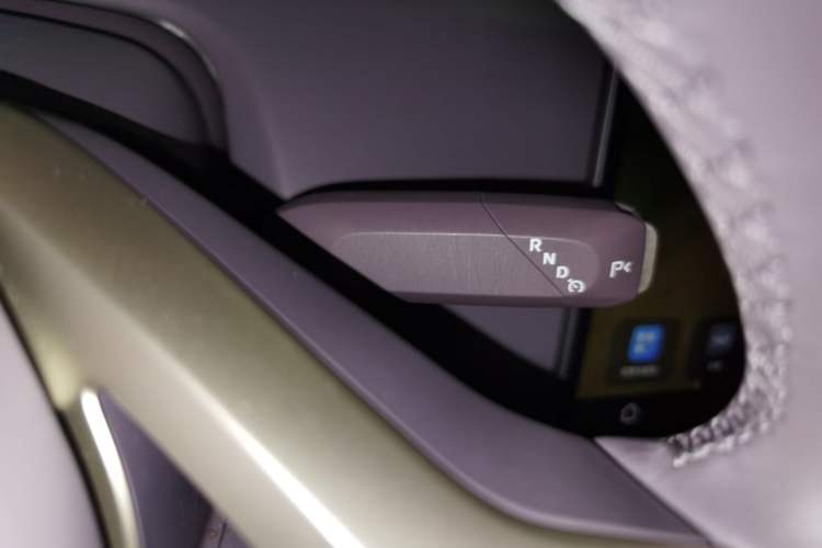 Used Avatr 12 2024 700 Three-Laser Rear-Wheel Drive Luxury Edition Gear Lever