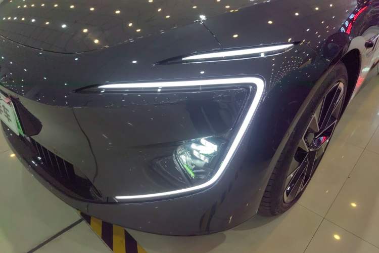 Used Avatr 12 2024 650 Three-Laser Four-Wheel Drive Performance Edition Left Front Headlight