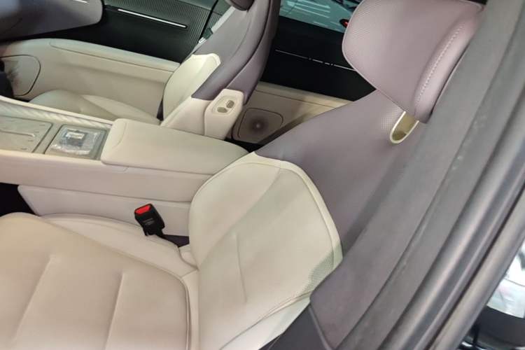 Used Avatr 12 2024 Updated Version 700 Three-Laser Rear-Wheel Drive Luxury Edition Left Front Seat