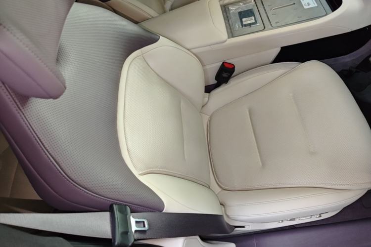 Used Avatr 12 2024 Updated Version 700 Three-Laser Rear-Wheel Drive Luxury Edition Right Front Seat