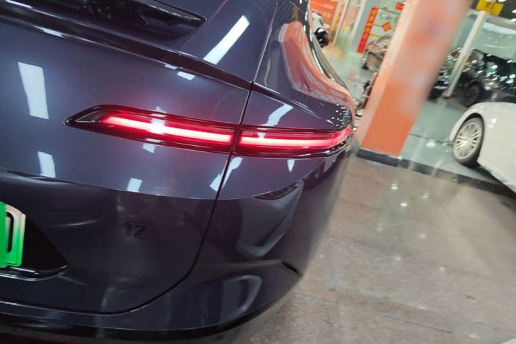 Used Avatr 12 2024 Updated Version 700 Three-Laser Rear-Wheel Drive Luxury Edition Right Rear Taillight