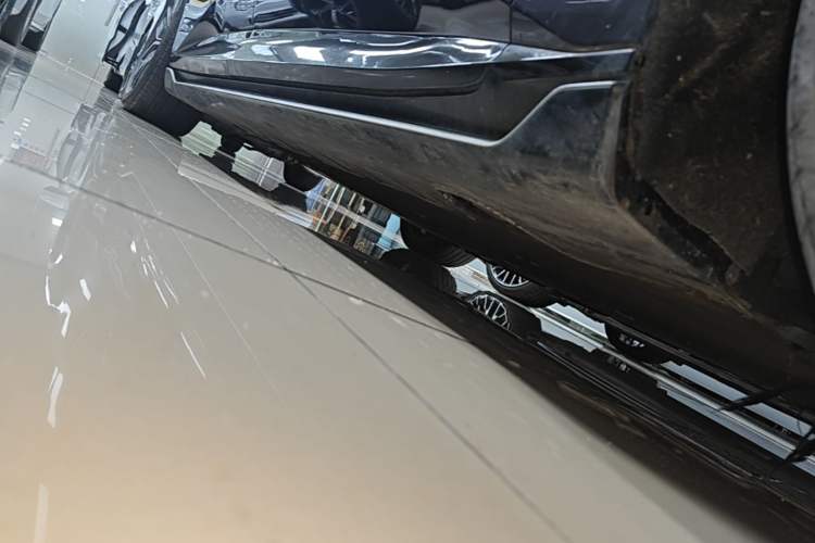 Used Avatr 12 2024 700 Three-Laser Rear-Wheel Drive Luxury Edition Right Side Sill