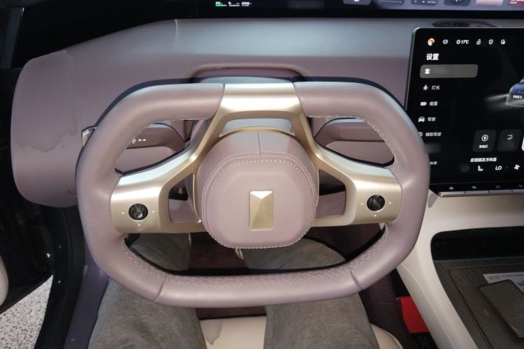 Used Avatr 12 2024 650 Three-Laser Four-Wheel Drive Performance Edition Steering Wheel