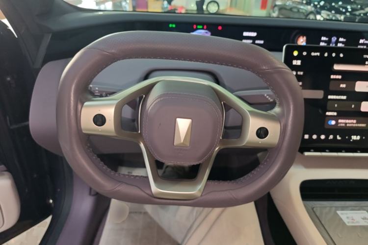 Used Avatr 12 2024 Updated Version 700 Three-Laser Rear-Wheel Drive Luxury Edition Steering Wheel