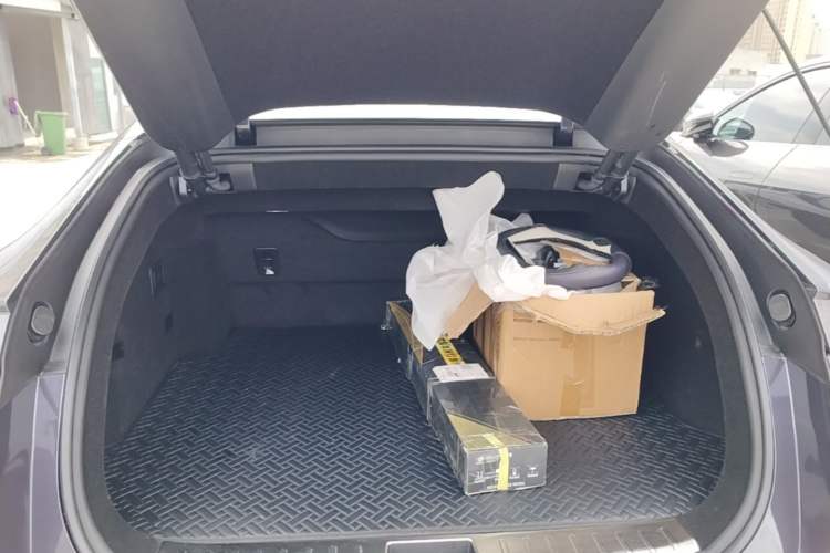 Used Avatr 12 2024 700 Three-Laser Rear-Wheel Drive Luxury Edition Trunk