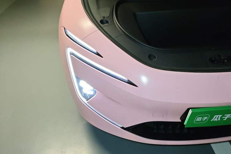 Used Avatr 12 2024 Updated Version 700 Three-Laser Rear-Wheel Drive Luxury Edition Right Front Headlight