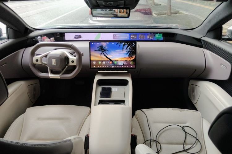 Used Avatr 12 2024 Updated Version 700 Three-Laser Rear-Wheel Drive Luxury Edition Center Console