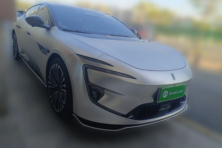 Used Avatr 12 2024 700 Three-Laser Rear-Wheel Drive Luxury Edition Front Right 45 Deg