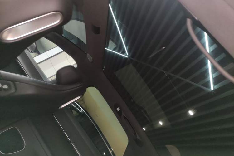 Used Avatr 12 2024 700 Three-Laser Rear-Wheel Drive Luxury Edition Headliner