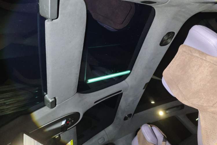 Used Avatr 12 2024 650 Three-Laser Four-Wheel Drive Performance Edition Headliner