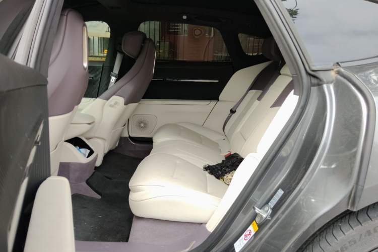 Used Avatr 12 2024 Updated Version 700 Three-Laser Rear-Wheel Drive Luxury Edition Left Rear Seat