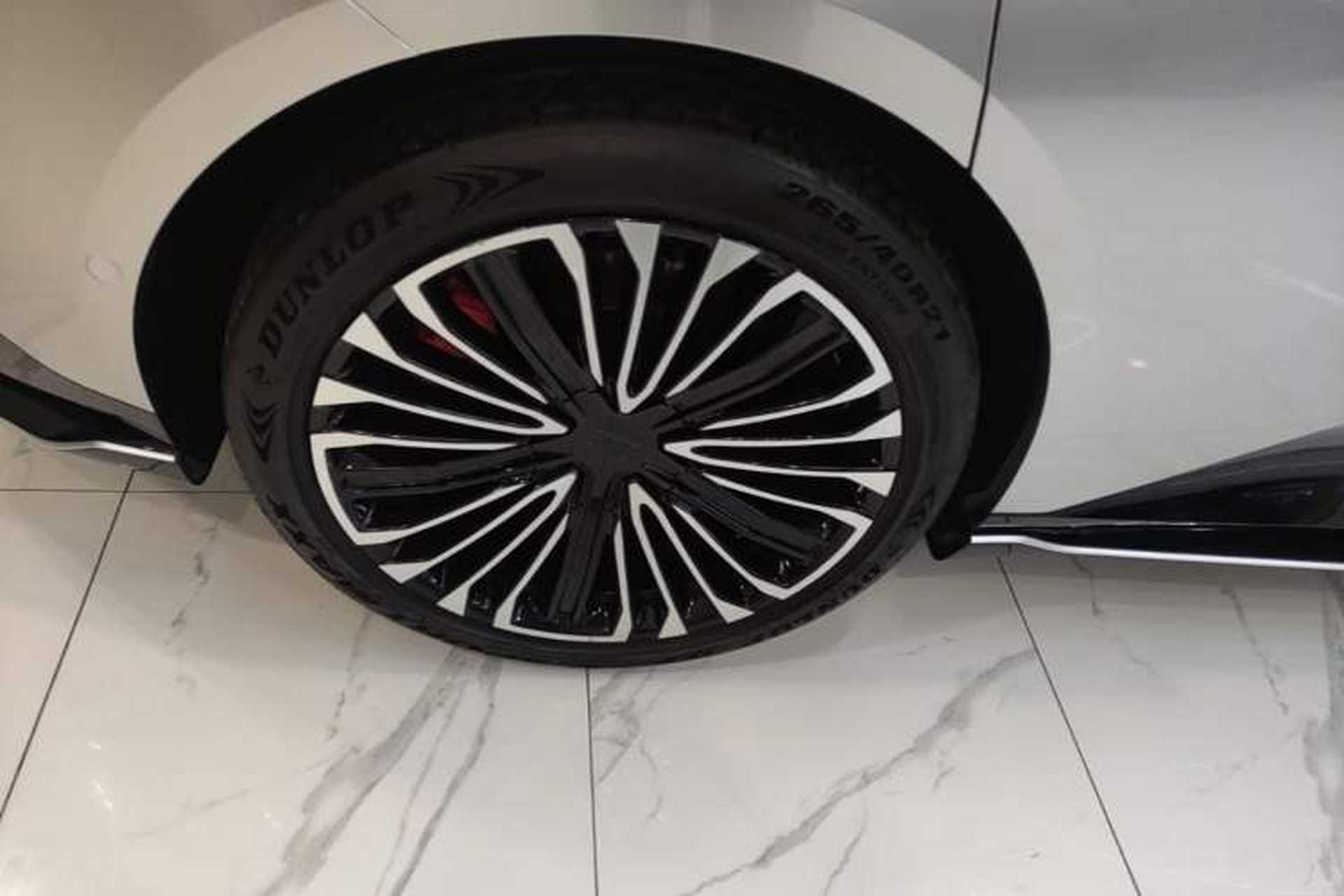 Used Avatr 12 2024 700 Three-Laser Rear-Wheel Drive Luxury Edition Right Rear Wheel Hub